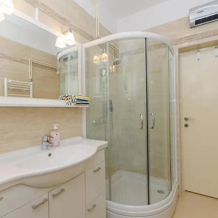 Apartman Emil *